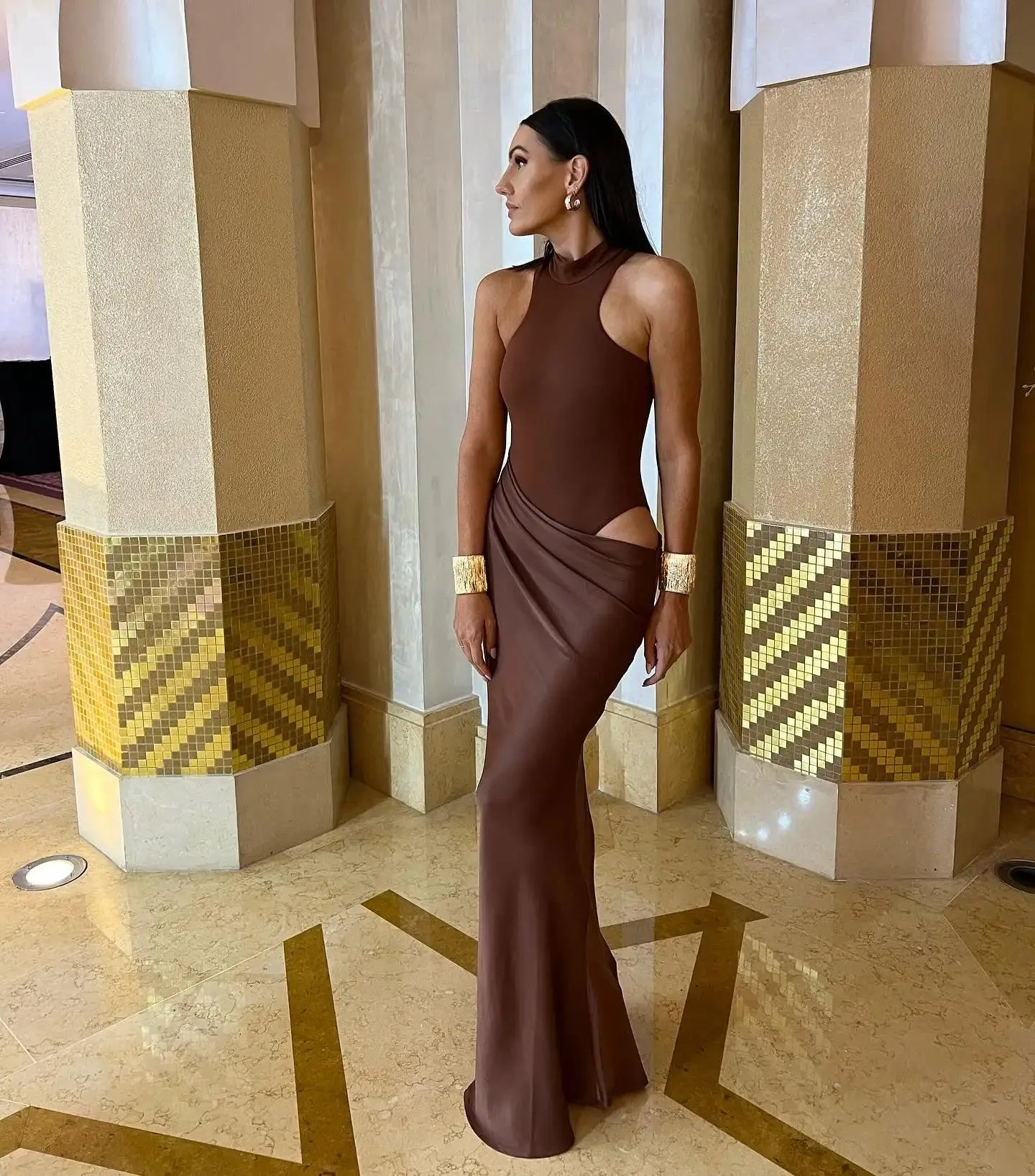 Bold Hollow Out Maxi Dress: Chic Sleeveless Fashion Statement