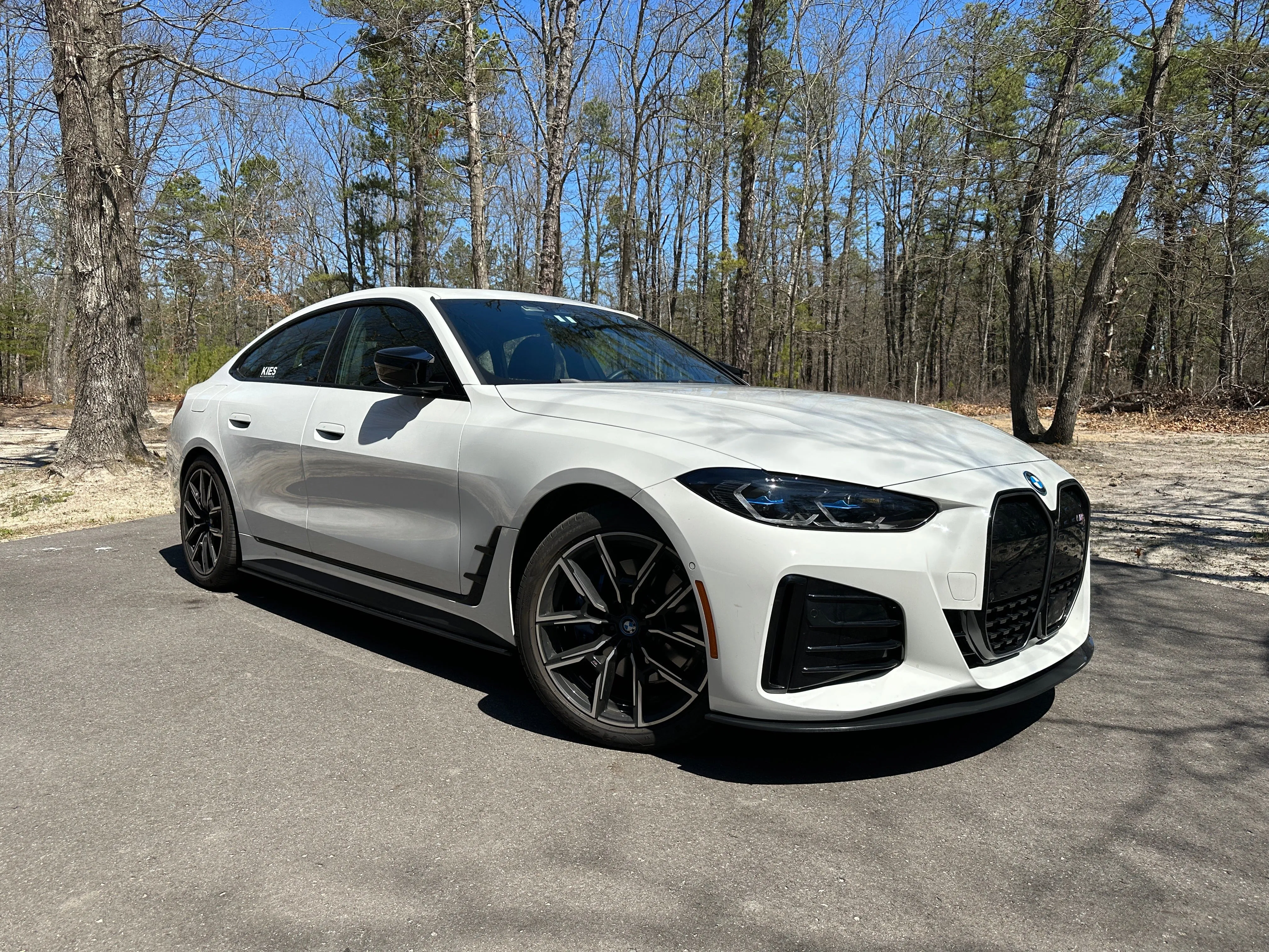 Kies Essential Trim Kit for BMW i4