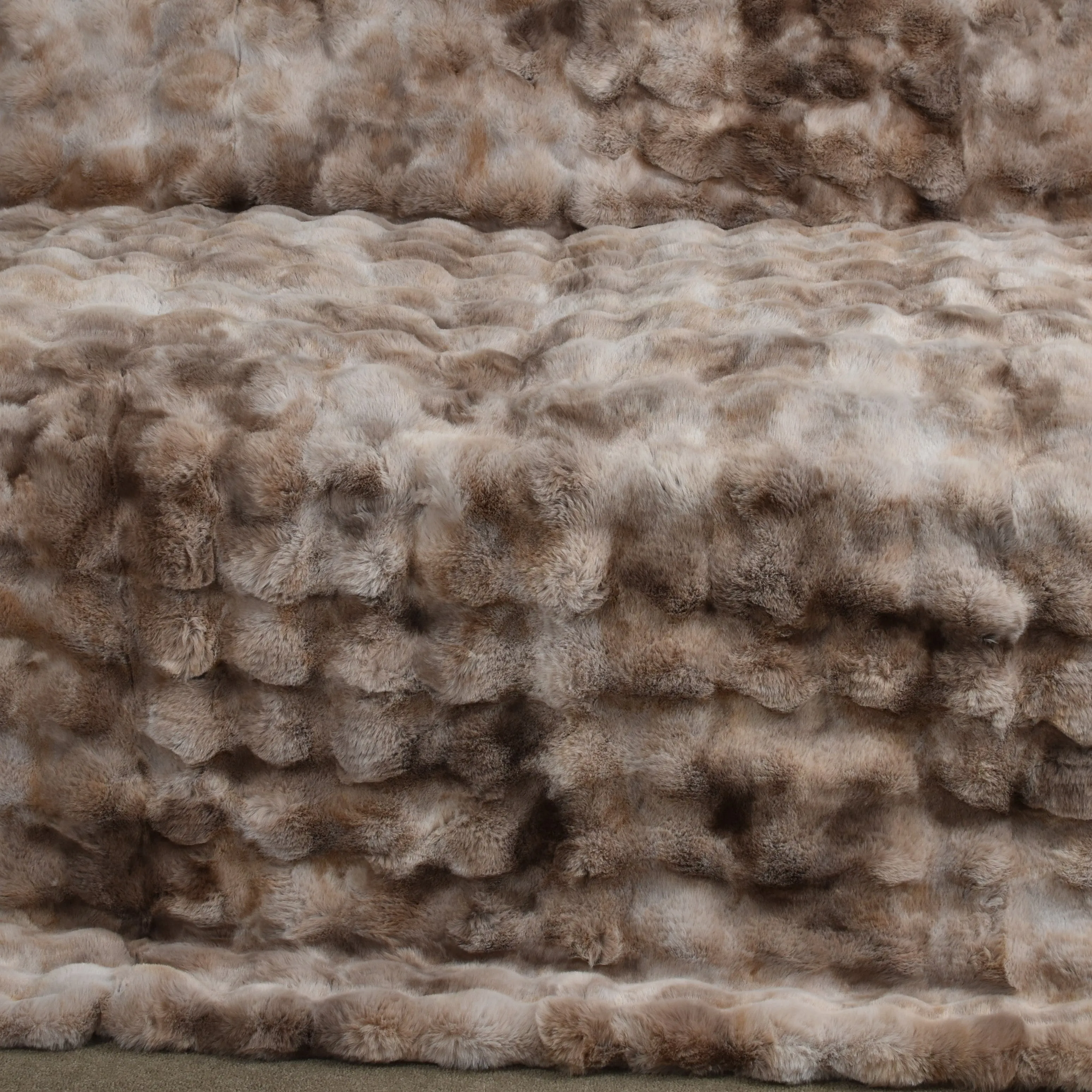 Luxury Ripple Rabbit Touch Fur Throw - Natural & Rusts