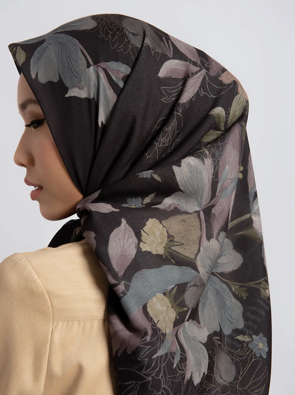 NIRALY SCARF PHANTOM