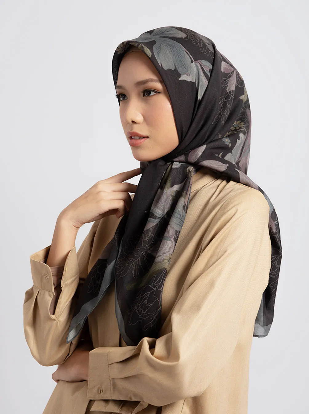 NIRALY SCARF PHANTOM