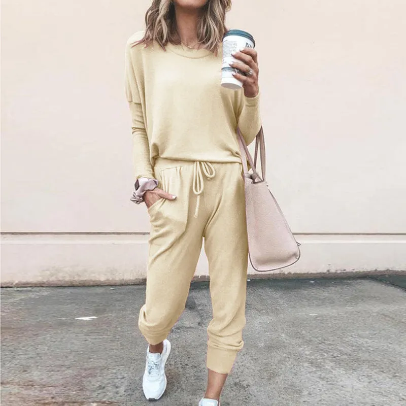 Plain leisure sweater and sweatpants for women