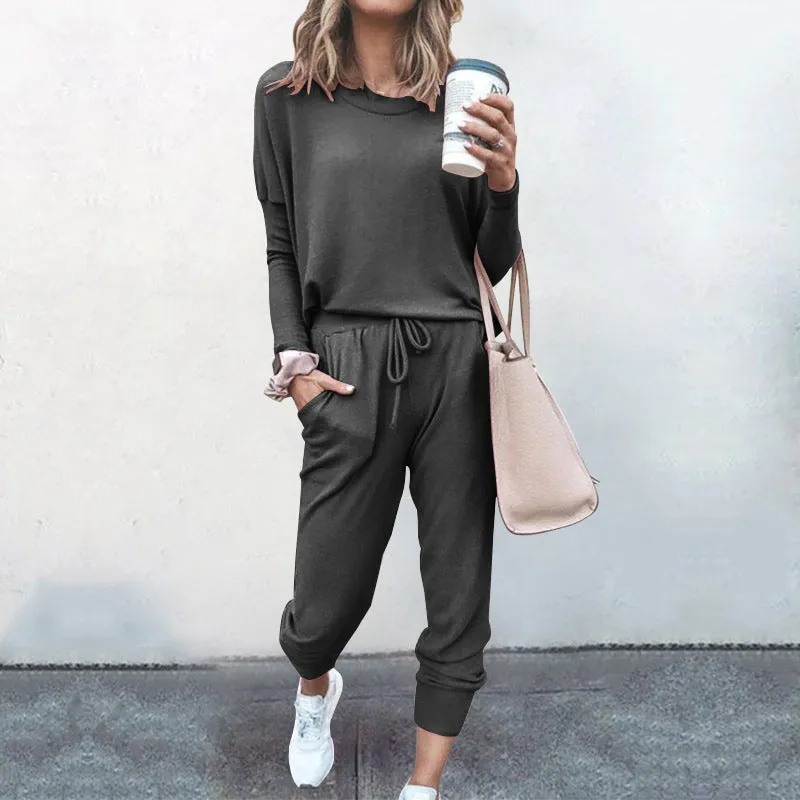 Plain leisure sweater and sweatpants for women