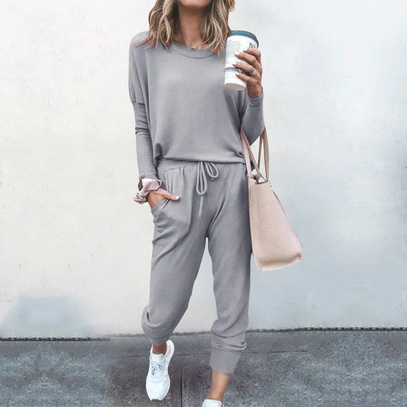Plain leisure sweater and sweatpants for women