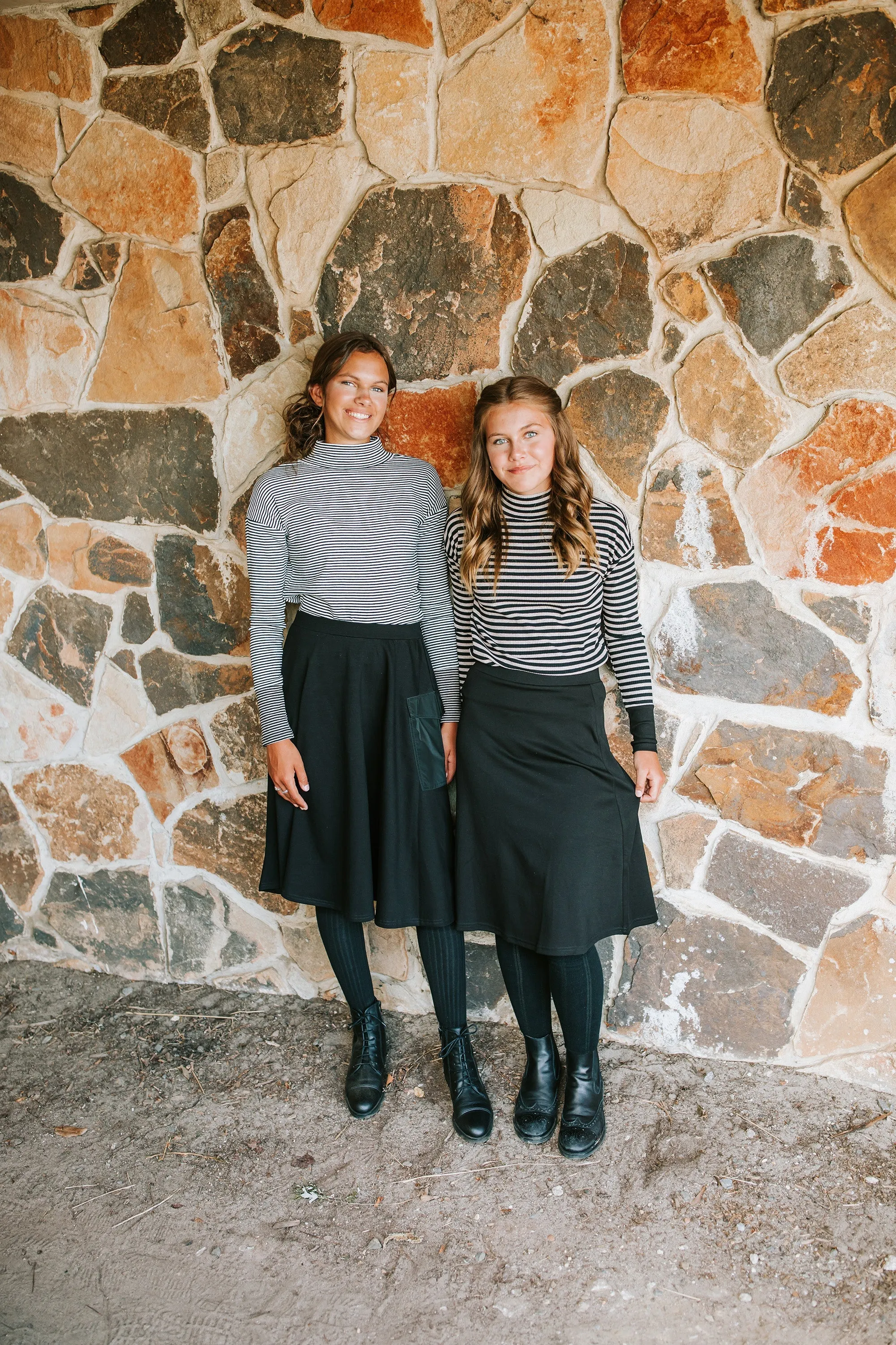Teens Brown and Black Ribbed Striped Drop-shoulder Turtleneck
